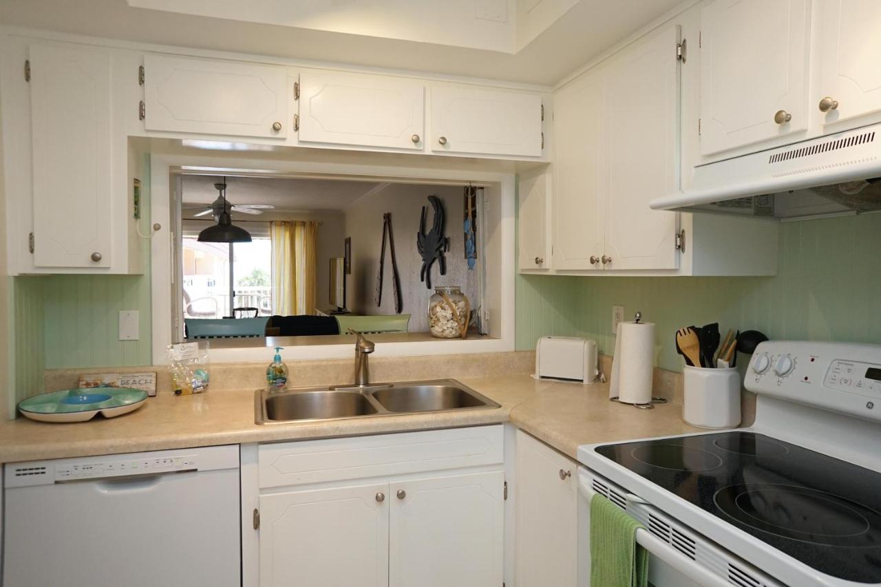 Wow! Updated Oceanfront, Pool Front Spanish Main Condo 45! Cocoa Beach Bagian luar foto